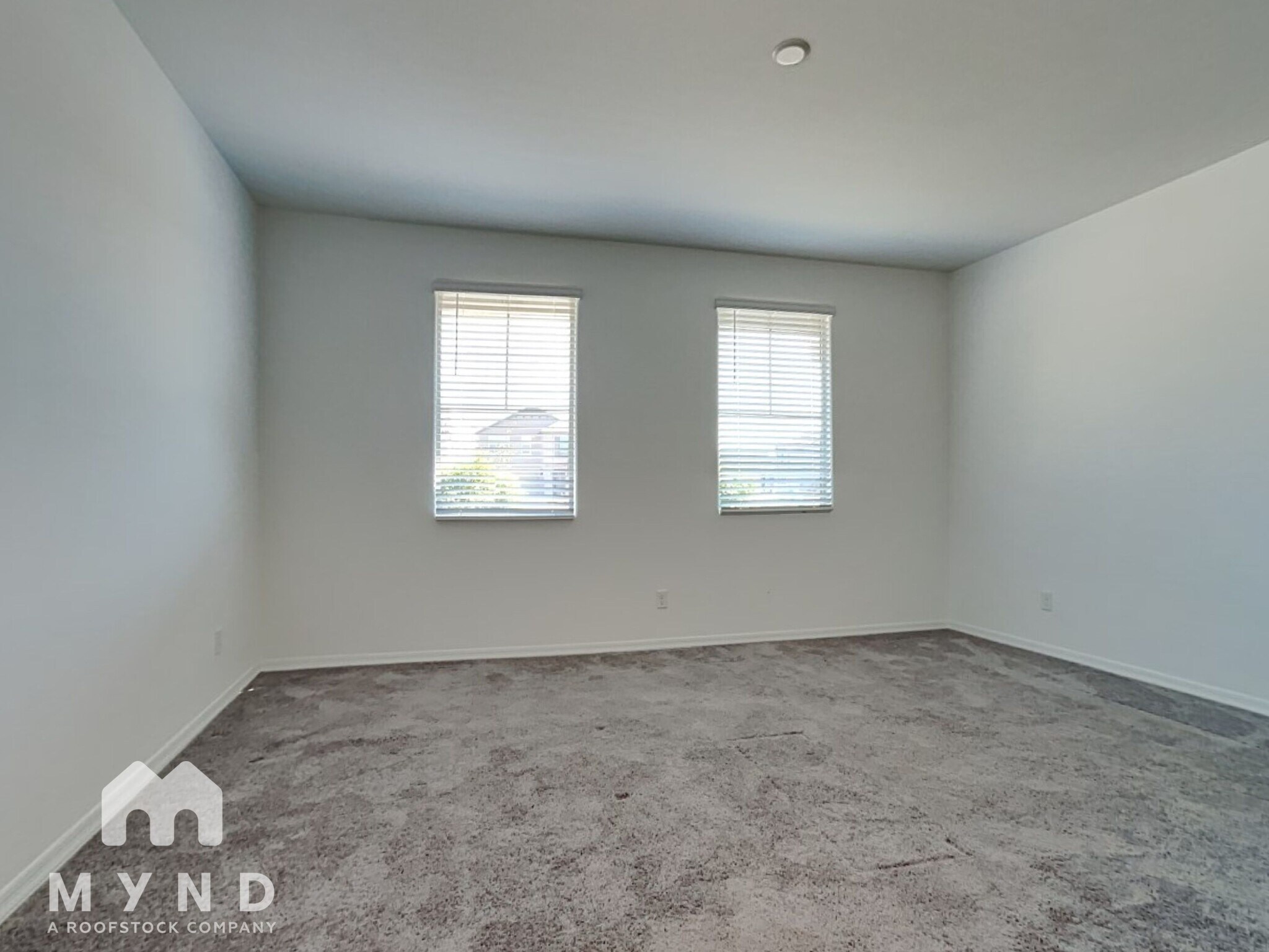 Building Photo - 1066 S 151st Ln