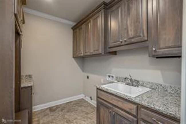 Building Photo - 307 Ansley Cir