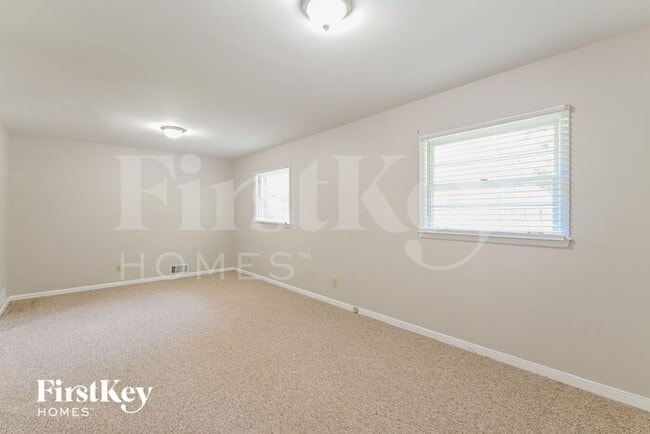 Building Photo - 3162 Nottaway Ct