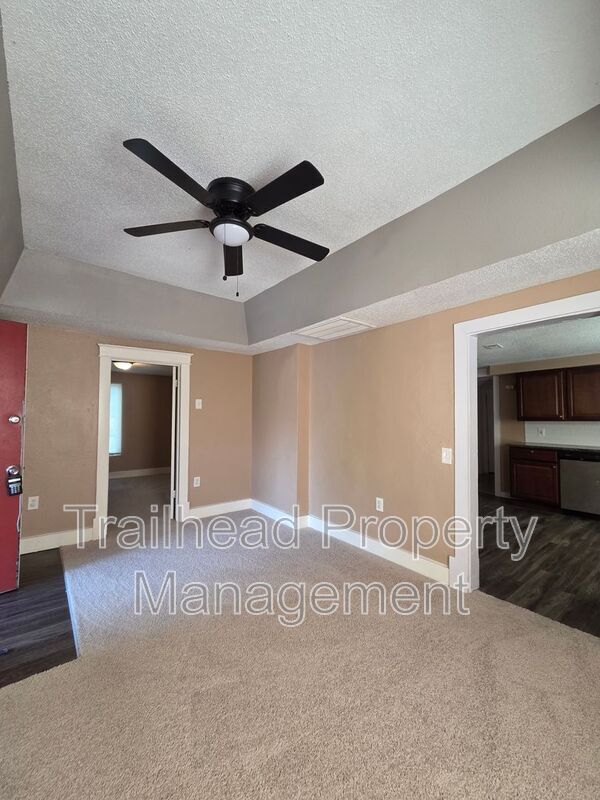 Building Photo - 507 3rd St