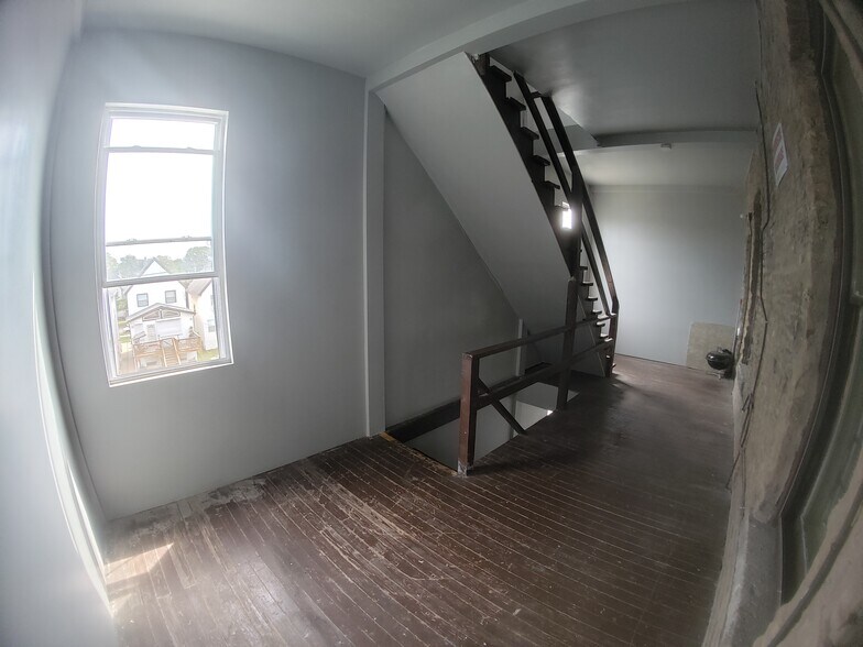 Building Photo - 6529 S Kimbark Ave