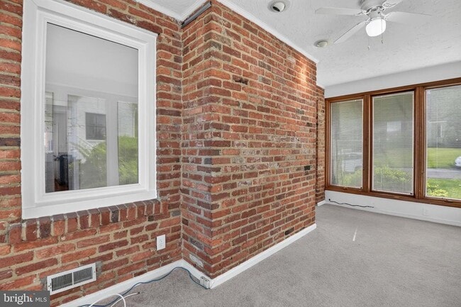 Building Photo - 7823 Marion Ln