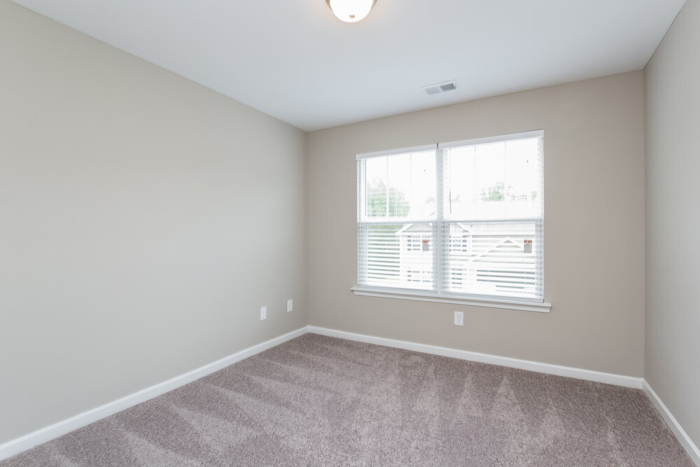 Building Photo - 601 Fieldcrest Dr