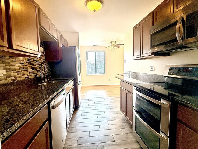 Building Photo - 425 Walnut Creek Rd