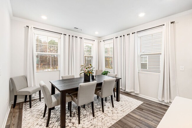 Building Photo - Modern 3-Bedroom Townhome in Magnolia Trace!