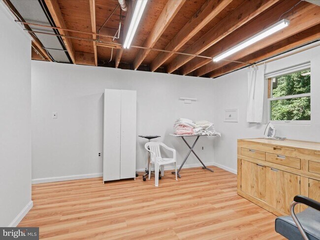 Building Photo - 9715 Ceralene Dr