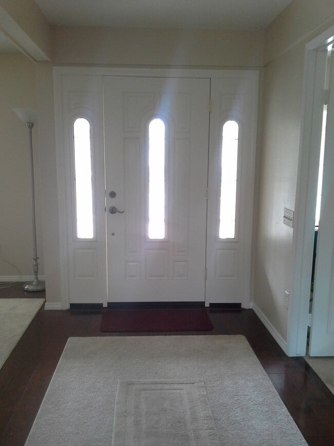 Building Photo - Classic 4Br/2Ba Single Level Home in Rancho Bernardo