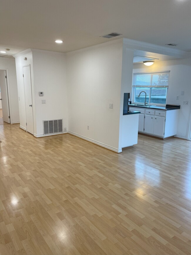 open floor plan - 7962 Arly Ct