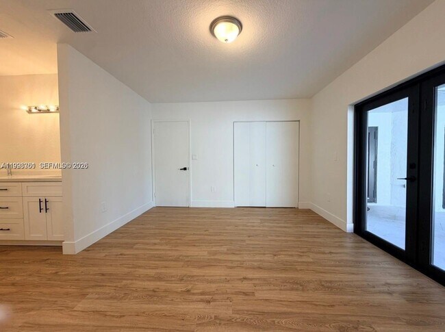 Building Photo - 11361 SW 145th Ave