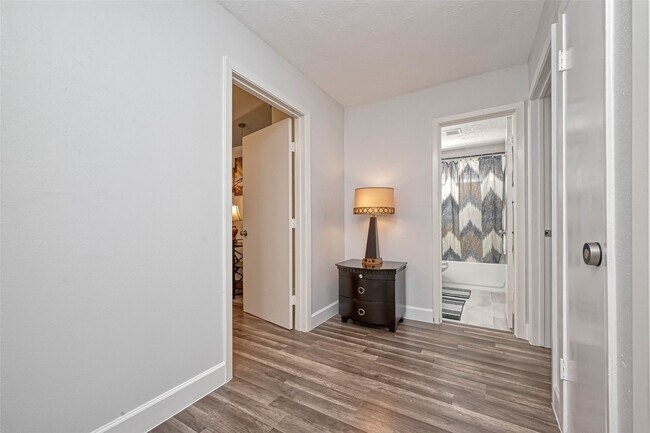 Building Photo - 11618 Corona Ln