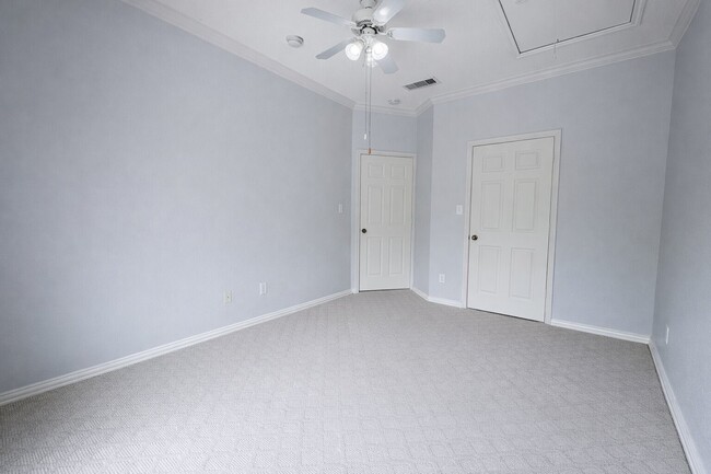 Building Photo - 9400 Bellaire Blvd