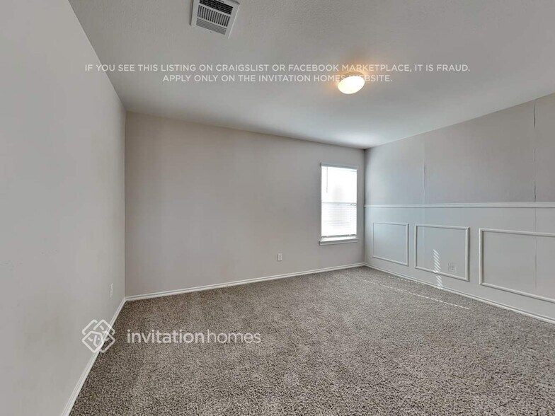 Building Photo - 800 Alton Dr