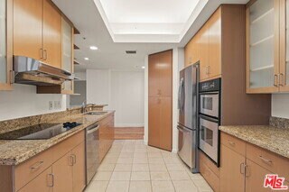 Building Photo - 13700 Marina Pointe Dr