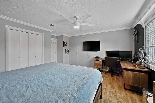 Building Photo - 12714 Huntington Field Dr