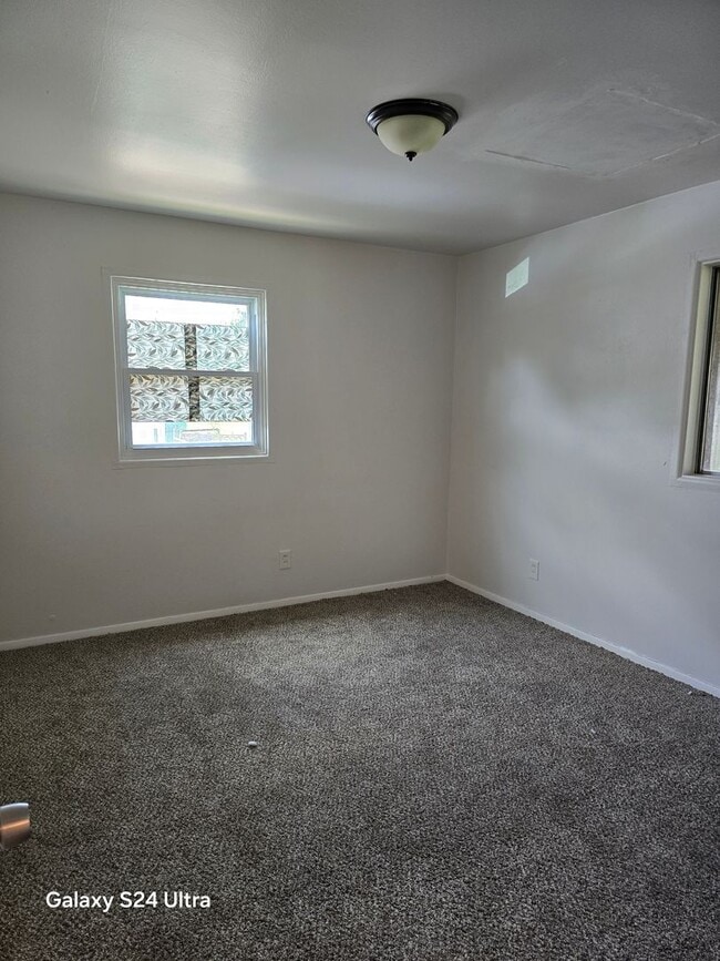 Building Photo - 1143 St Rose Ln