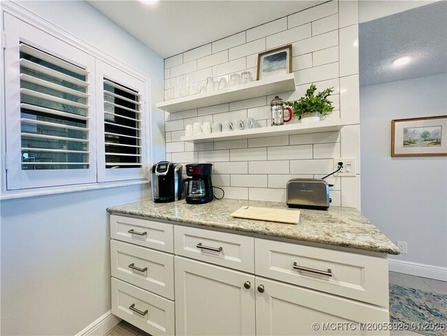 Building Photo - 9400 S Ocean Dr