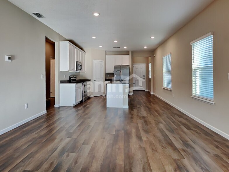 Building Photo - 179 Spruce Pt