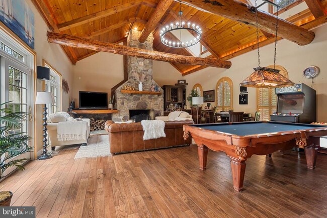 Building Photo - 301 Sturtons Ln