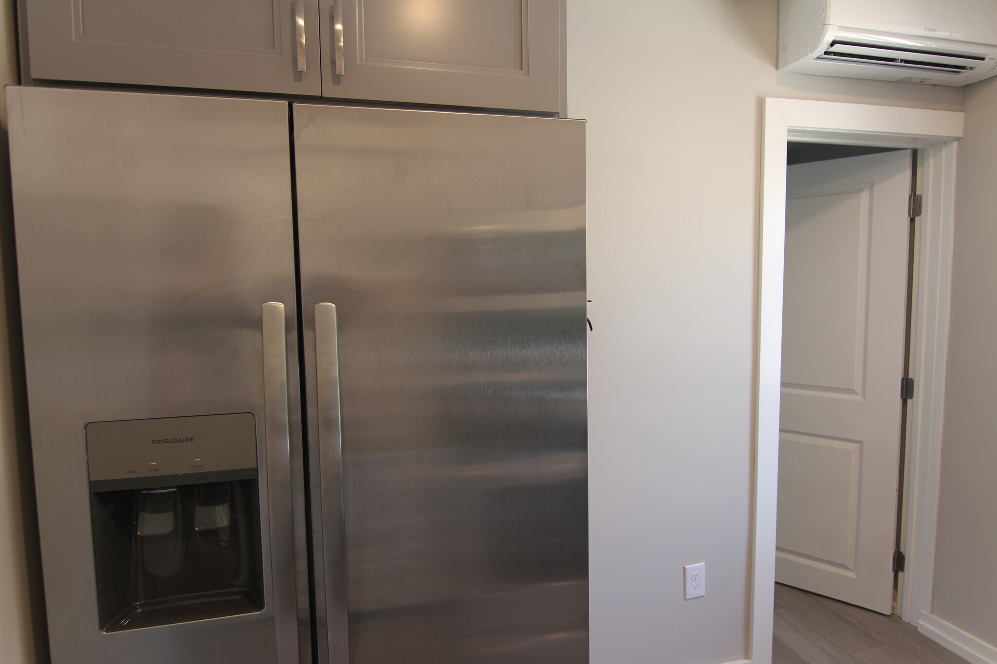 Building Photo - 3945 Baring St