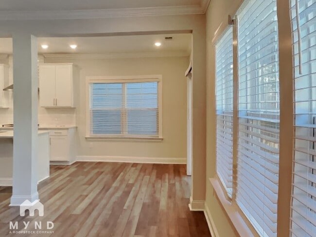 Building Photo - 395 Jorpaul Dr