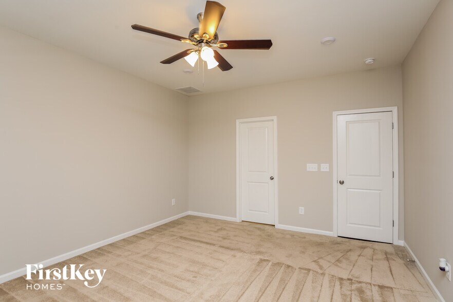 Building Photo - 6040 Wheeler Ridge Rd