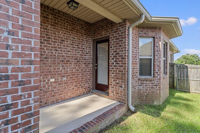 Building Photo - 27320 Lashay Dr