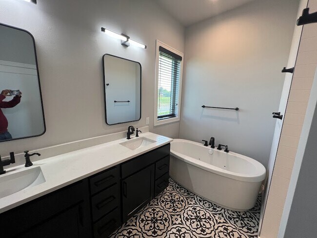 Building Photo - 3636 Eden Ct