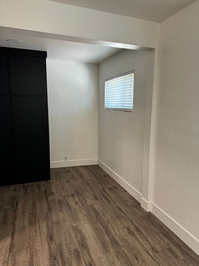 Building Photo - 2066 Placer St