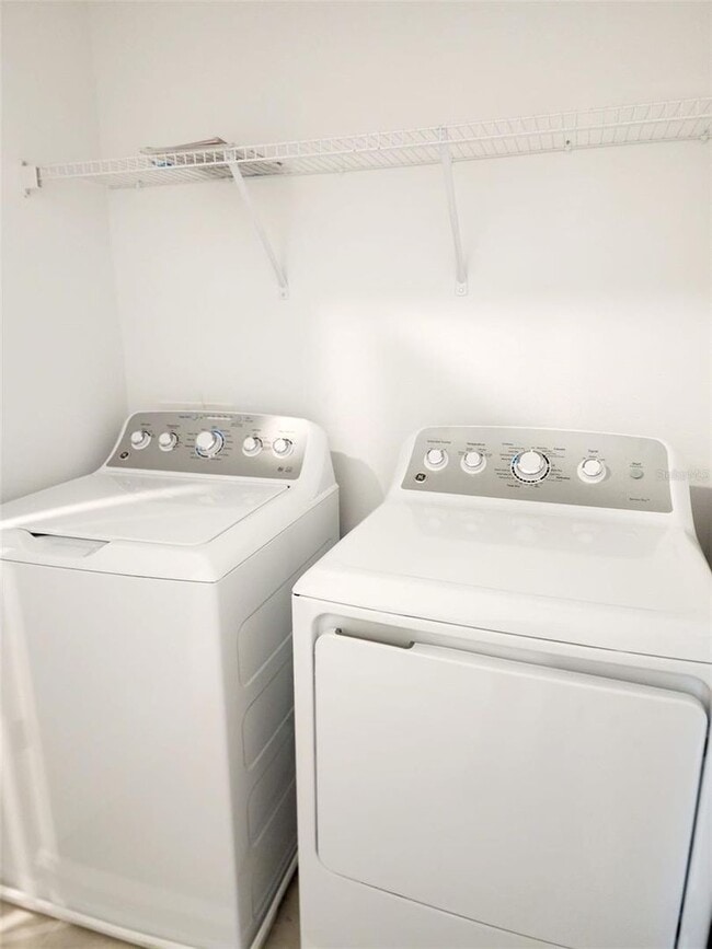 Building Photo - 2 Bedroom Townhome For Rent in Westview Kissimmee