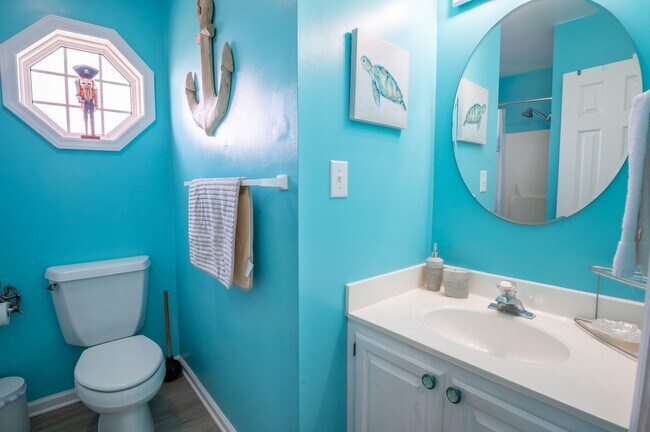 Building Photo - LAVISHLY FURNISHED PIRATE-THEMED OFF-SEASON BEACH GETAWAY