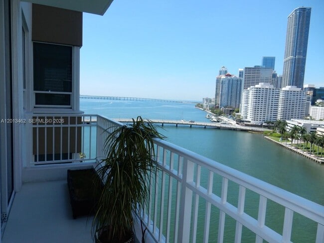 Building Photo - 801 Brickell Key Blvd