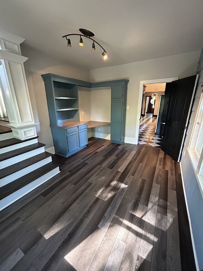 Building Photo - "Charming 4-Bedroom Retreat with Granite Finishes, Cozy Fireplace & Expansive 4399 Sq Ft Layout i...