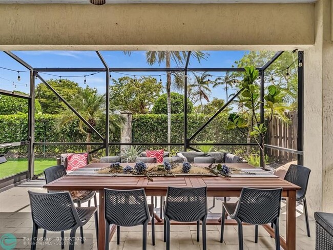 Building Photo - 14304 S Royal Cove Cir