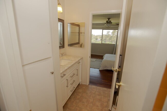 Building Photo - Great Townhome located in the 4S ranch next to Westwood elementary