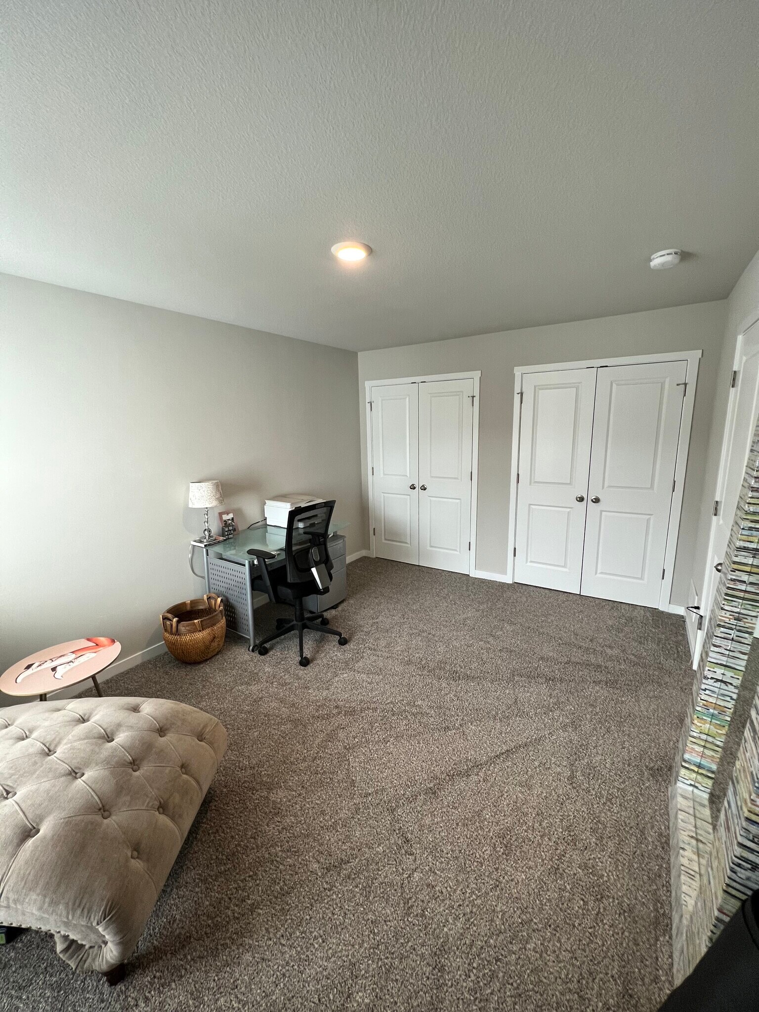 Building Photo - 949 NE Traverse Dr