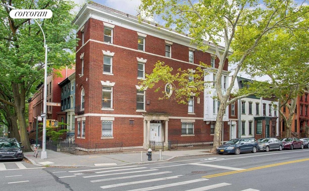 Building Photo - 338 Clermont Ave