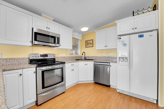 Building Photo - 22 Santa Maria Way