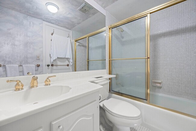 Building Photo - 500 Ocean Dr