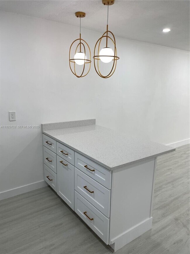 Building Photo - 2418 Polk St