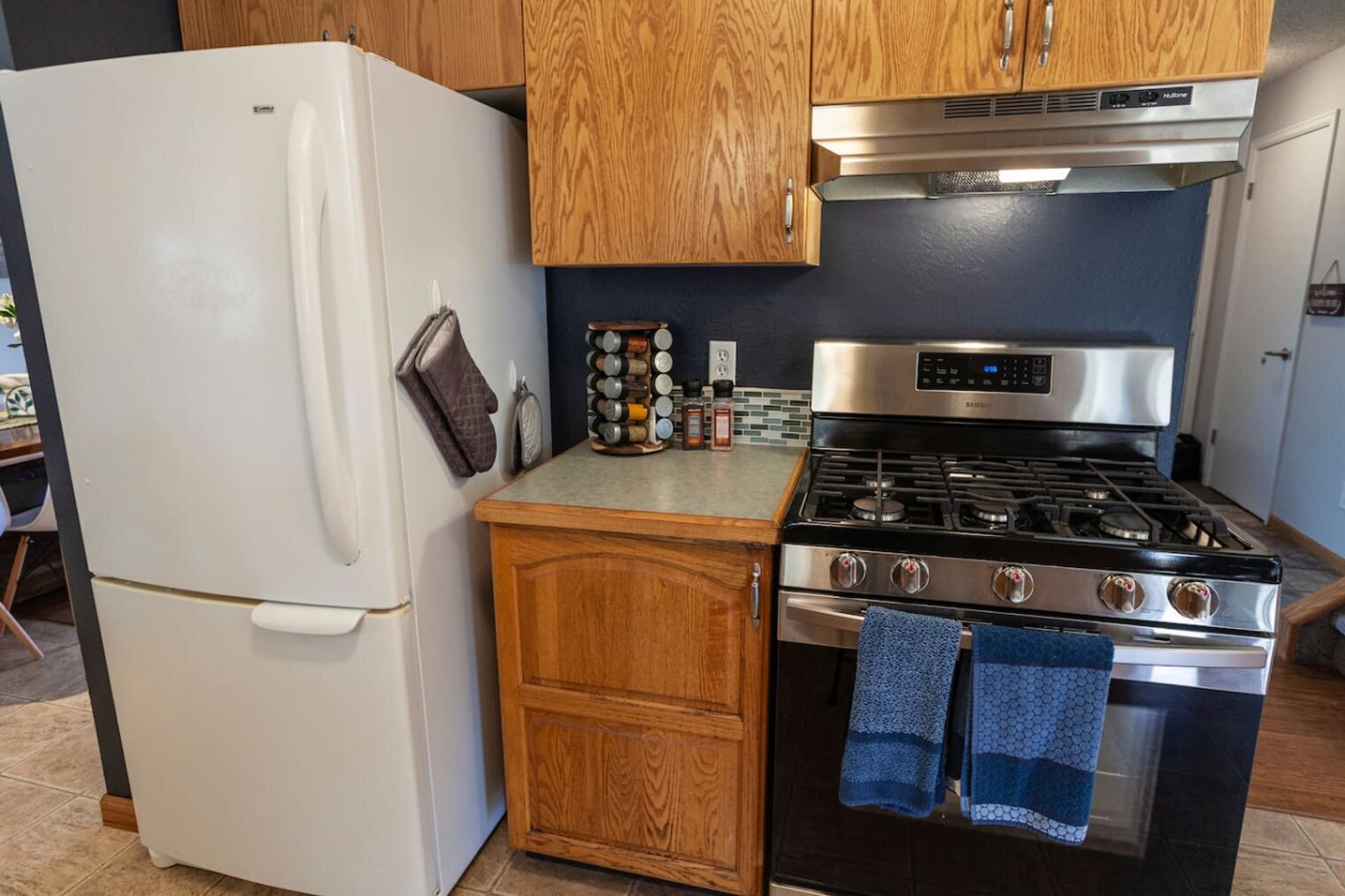 Building Photo - 5720 W 108th Pl