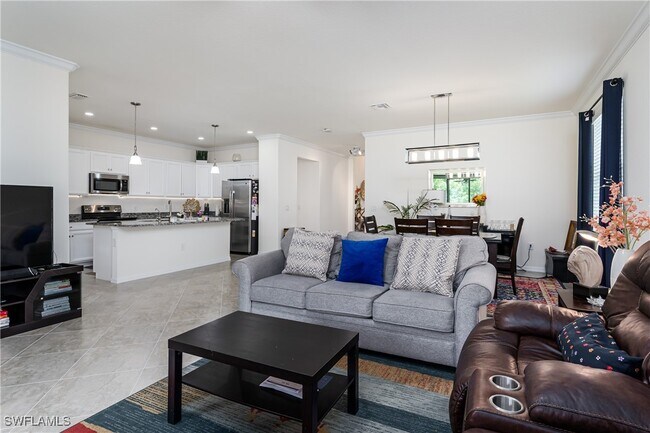 Building Photo - 9355 Foxglove Ln