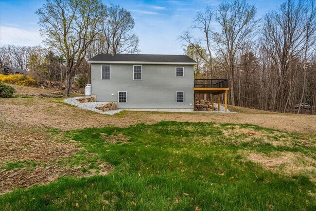 Building Photo - 237 Maplewold Rd
