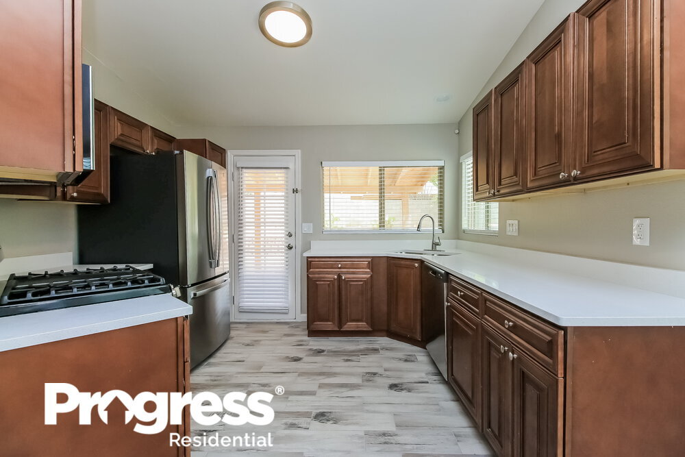 Building Photo - 9990 E Falcon Point Dr