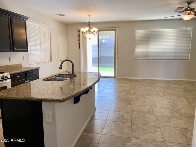 Building Photo - 1675 W Pelican Dr