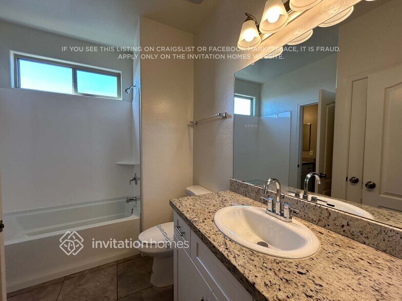 Building Photo - 274 S 174th Dr
