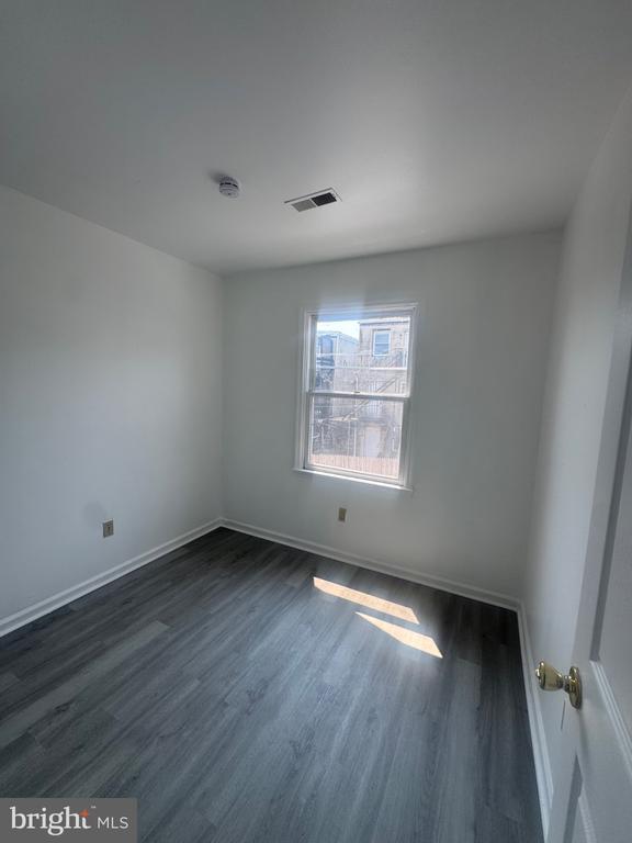 Building Photo - 1107 Van Buren Way