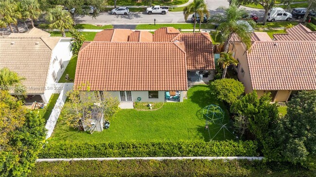 Building Photo - 10900 NW 18th Ct