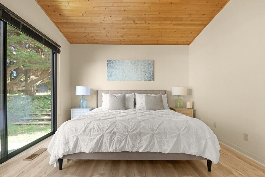 Building Photo - 112 Duck Ct