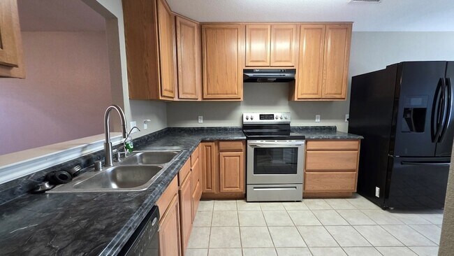 Building Photo - 5113 Blue Haven Dr