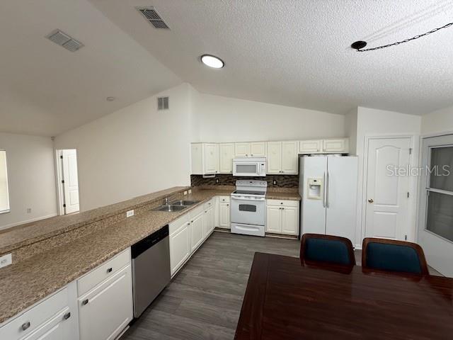 Building Photo - 1703 Sail Ct